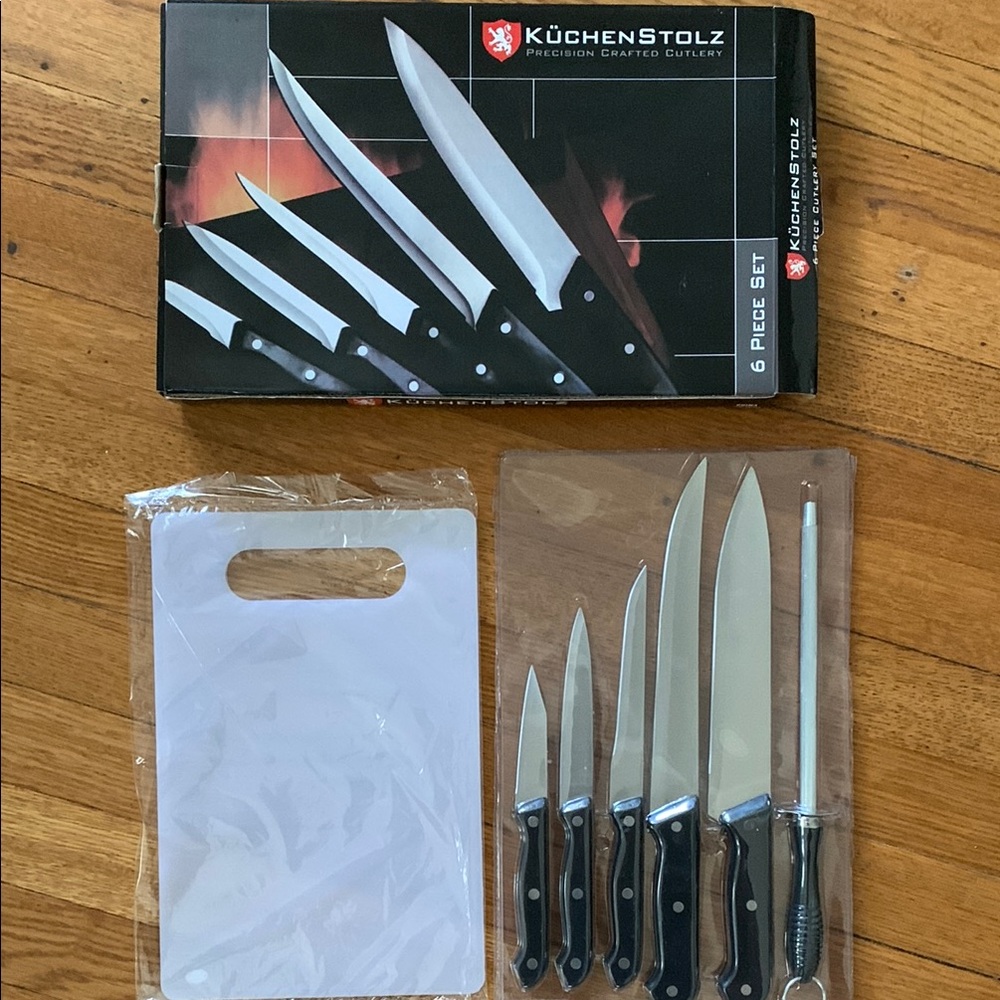 Black Knife Set with Cutting Board